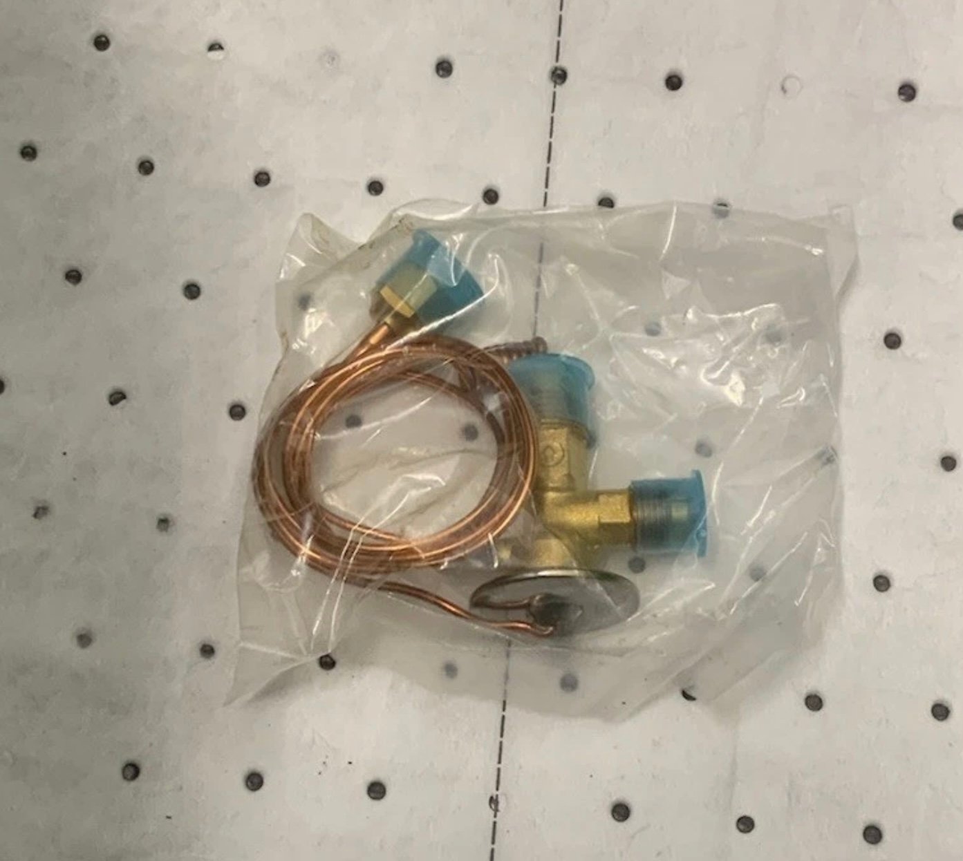 Expansion Valve, Right Angle, Externally Equalized image 1