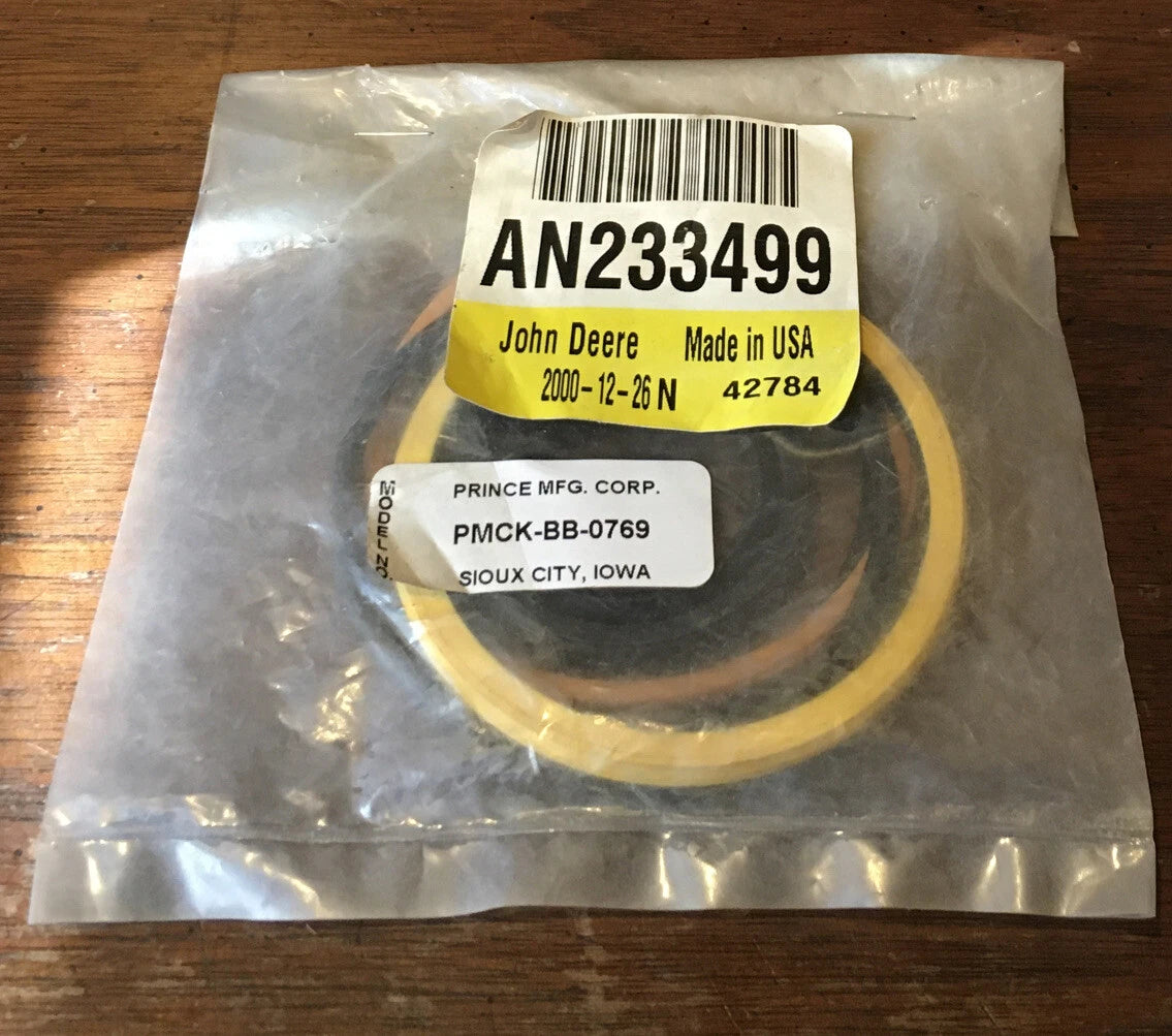 John Deere Seal Kit image 0