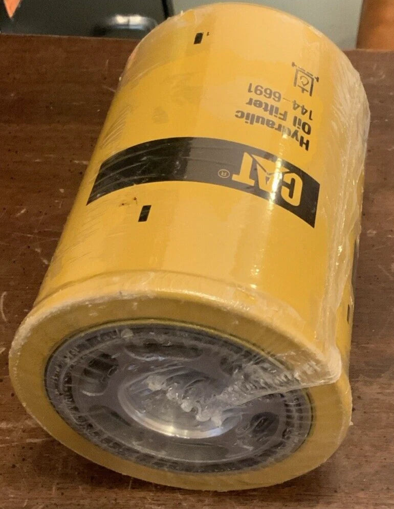 CAT Hydraulic Filter image 1