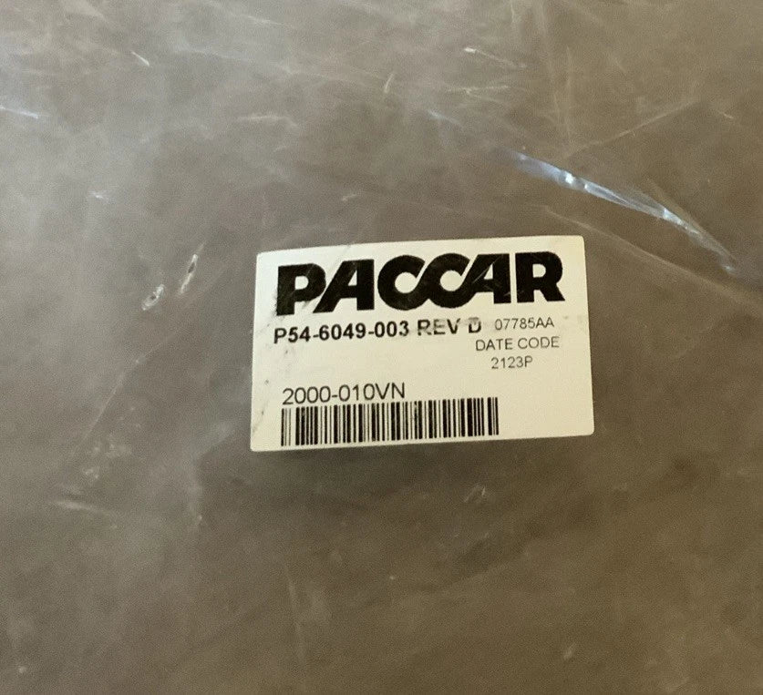 GENUINE PACCAR AMBER CLEARANCE LIGHT image 2