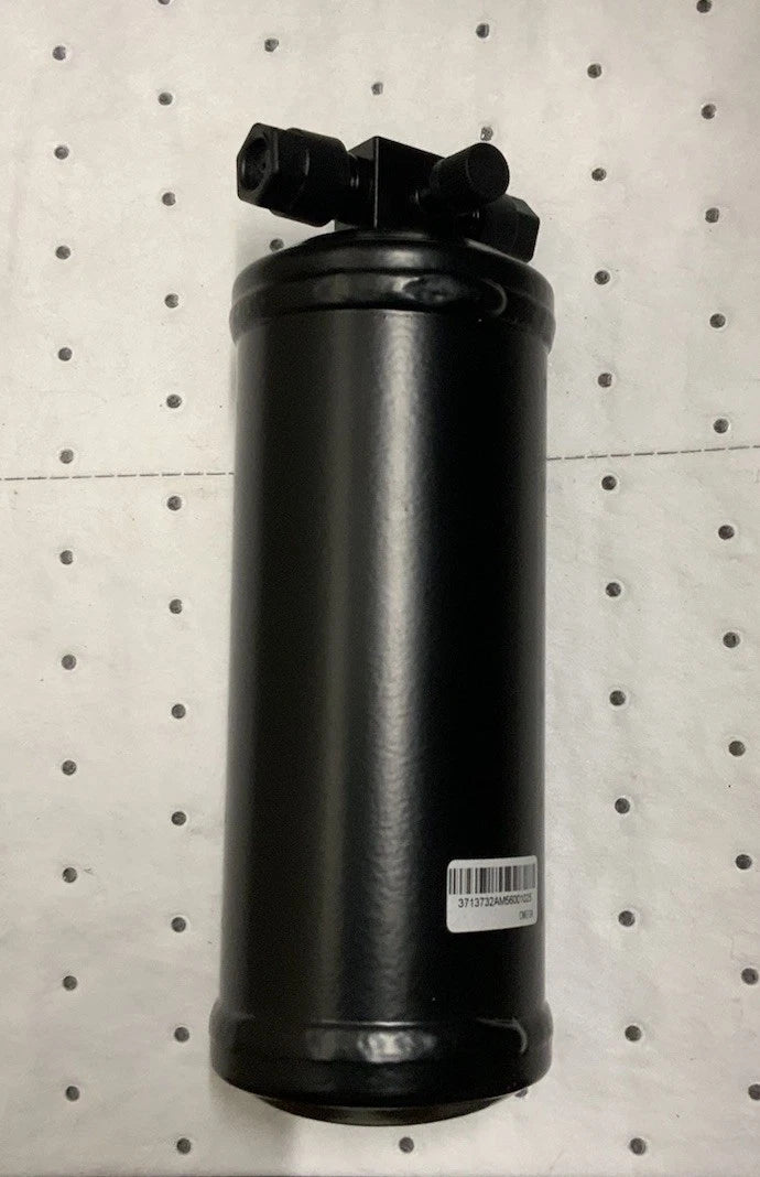 Receiver Drier, w/ Male Switch Port image 1