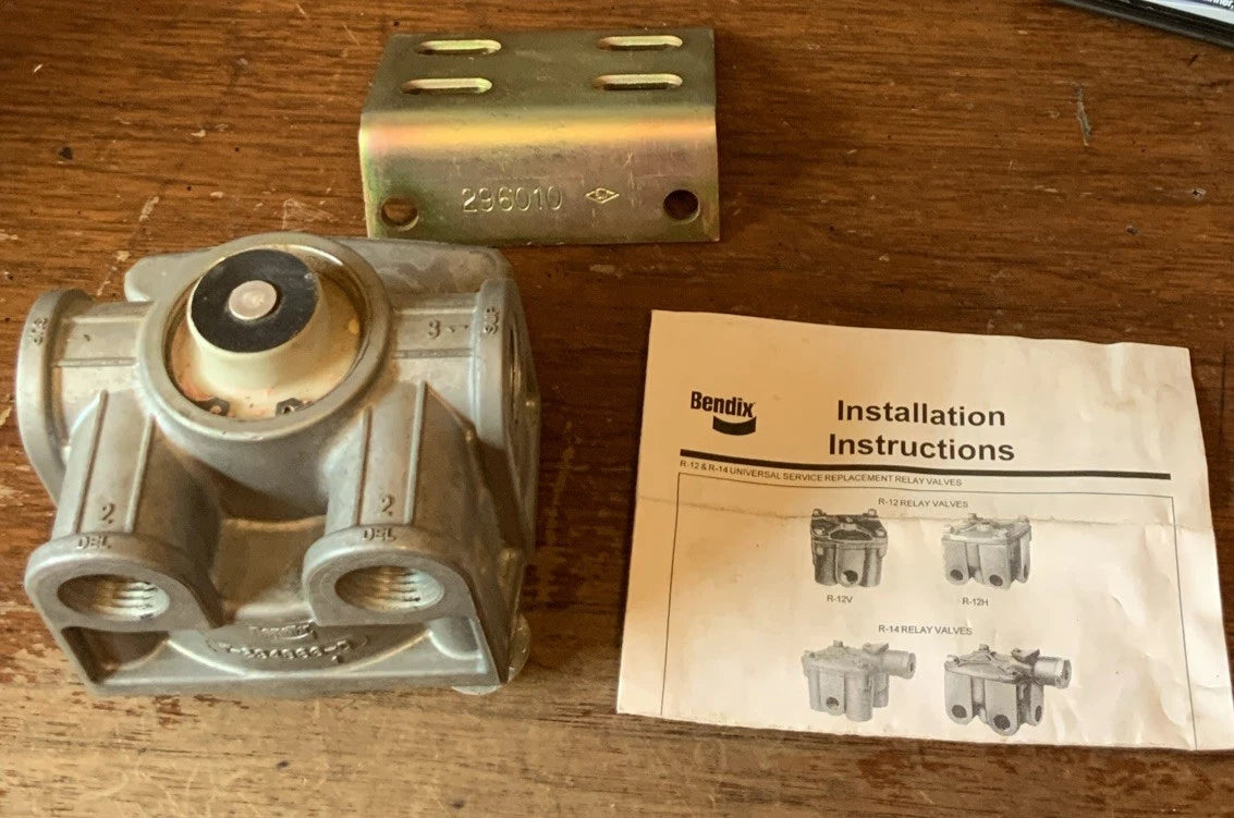 Bendix 4 Way Relay Valve image 1