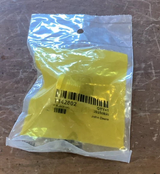 T142802 John Deere Plug