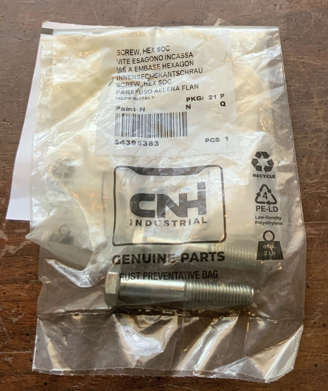 84395383 CNH SCREW, HEX SOC 2 Pc