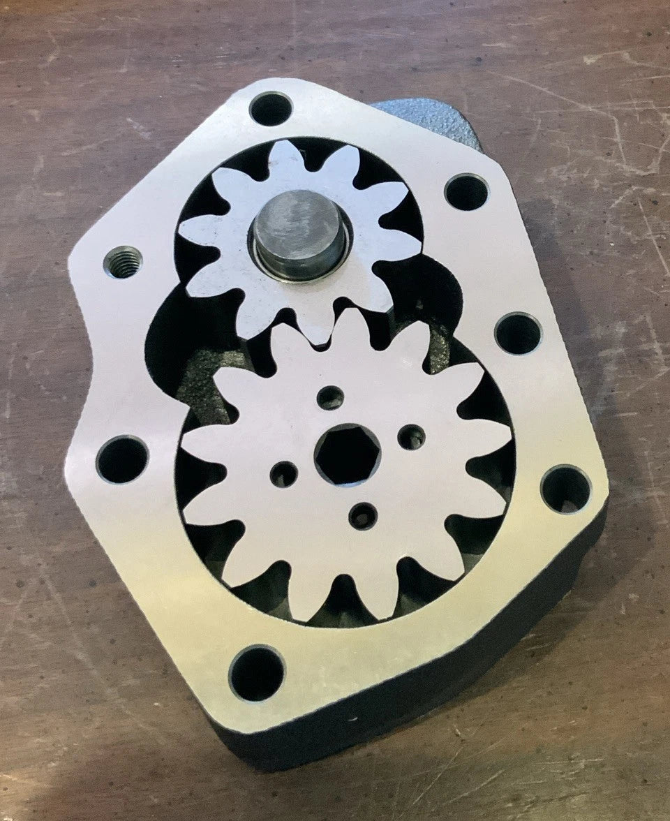 TRE20918 Engine Transmission Oil Pump For John Deere