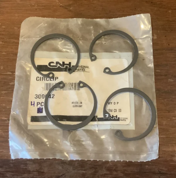 New Holland Snap Ring (4) Pc