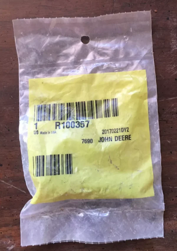 John Deere Screw