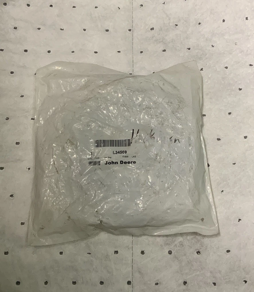 L34569 John Deere Half Coupling - Image 2